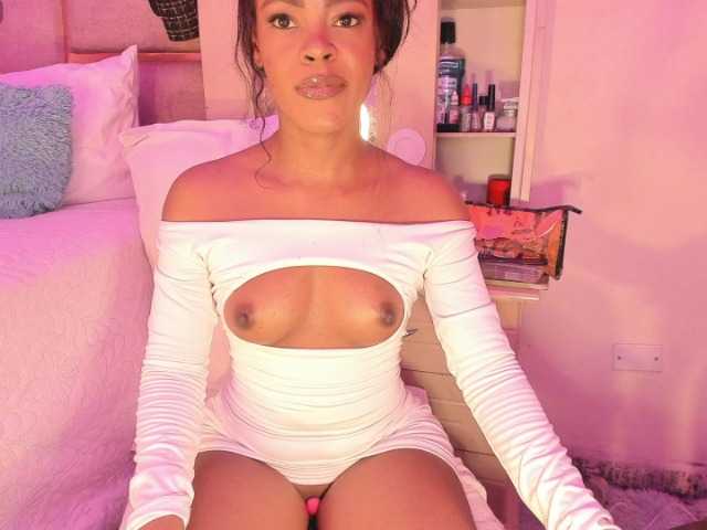 laylacarteer live cam on BongaCams