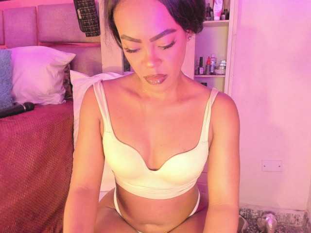 laylacarteer live cam on BongaCams