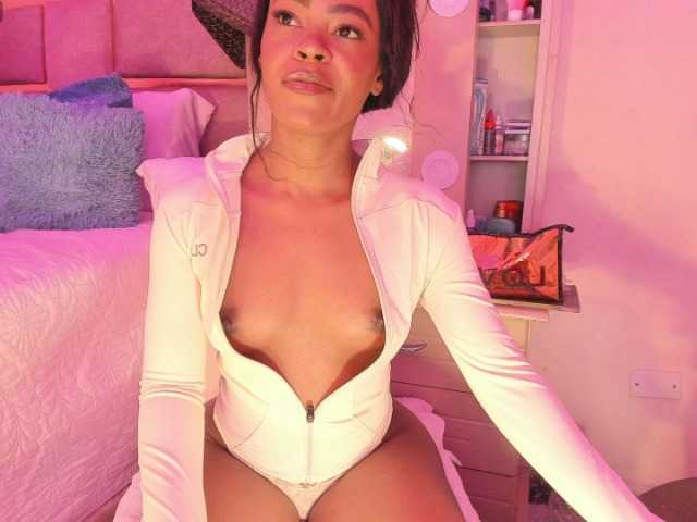 laylacarteer live cam on BongaCams