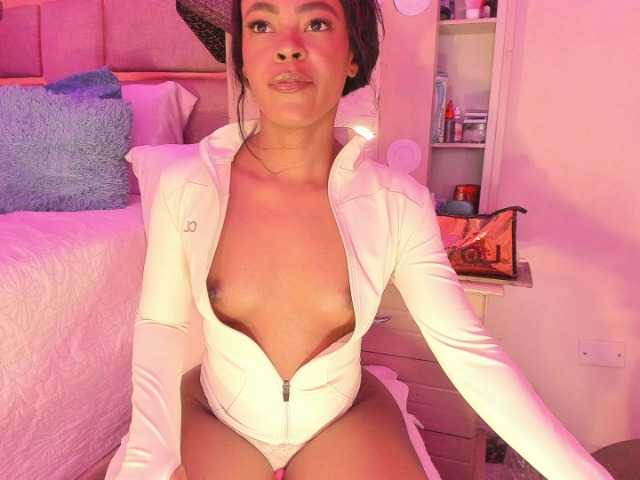 laylacarteer live cam on BongaCams