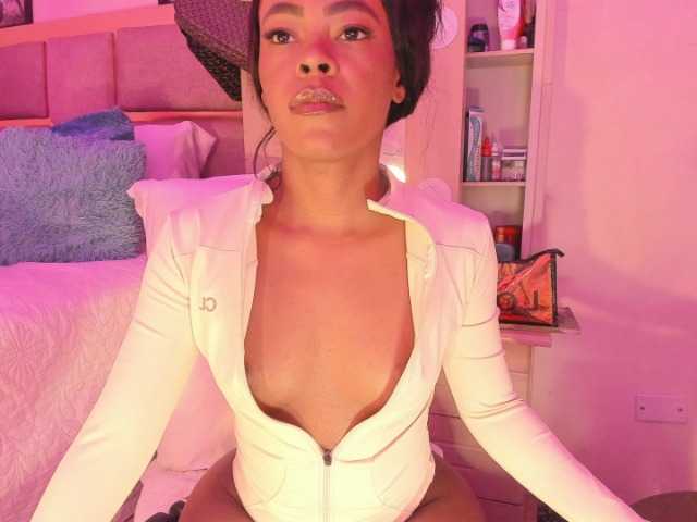 laylacarteer live cam on BongaCams