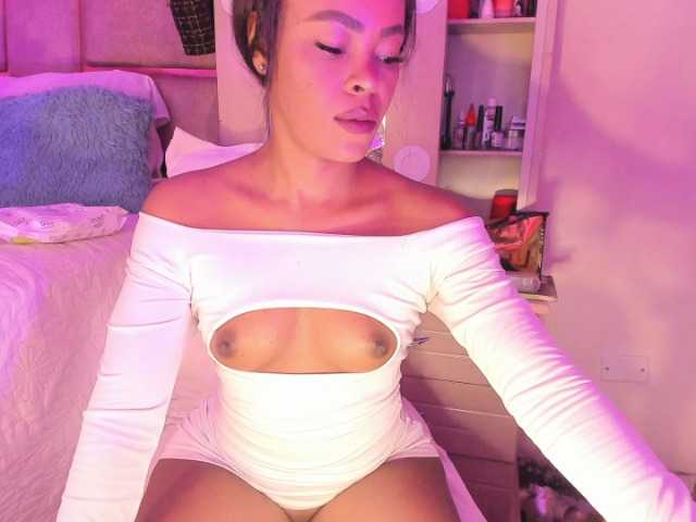 laylacarteer live cam on BongaCams