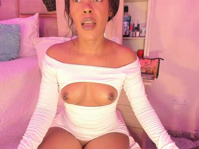 laylacarteer live cam on BongaCams