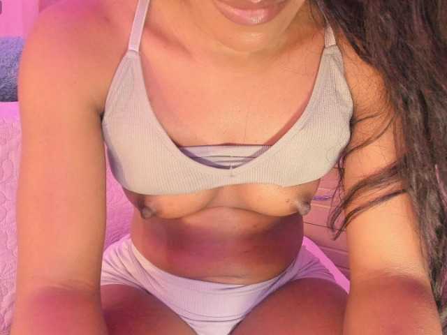laylacarteer live cam on BongaCams