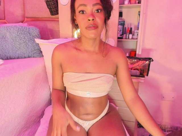 laylacarteer live cam on BongaCams