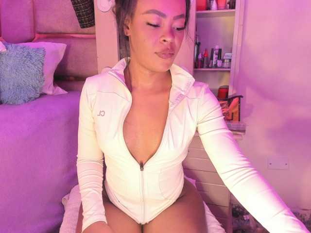 laylacarteer live cam on BongaCams