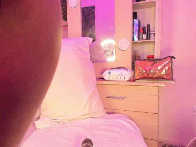 laylacarteer webcam