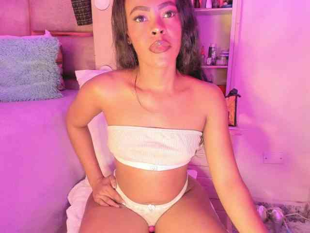 laylacarteer webcam