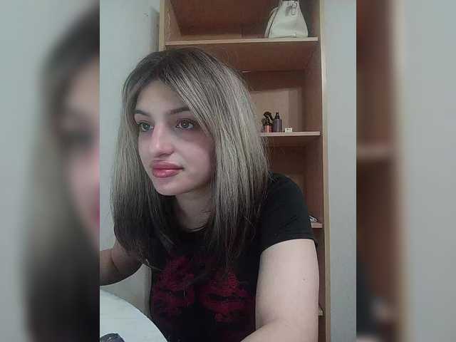 Sonyagasay live cam on BongaCams