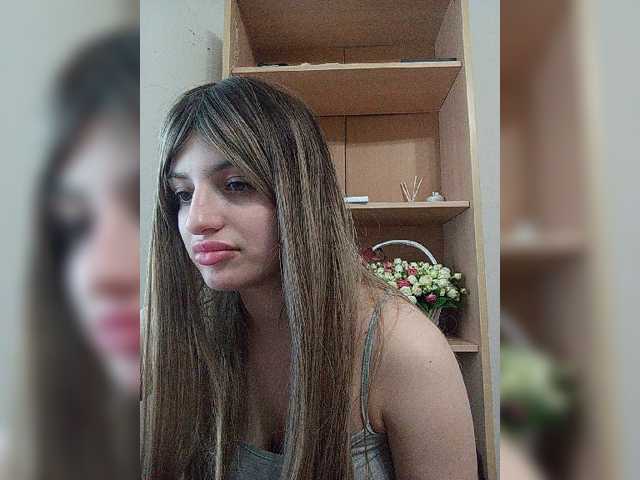 Sonyagasay live cam on BongaCams