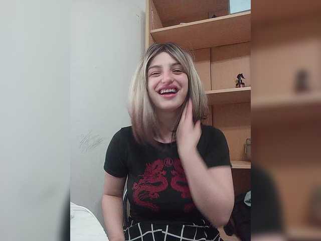 Sonyagasay live cam on BongaCams