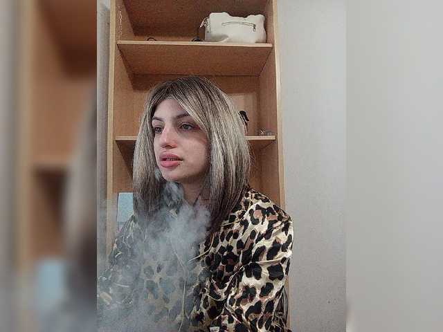 Sonyagasay live cam on BongaCams