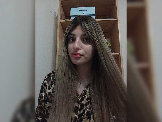 Sonyagasay live cam on BongaCams