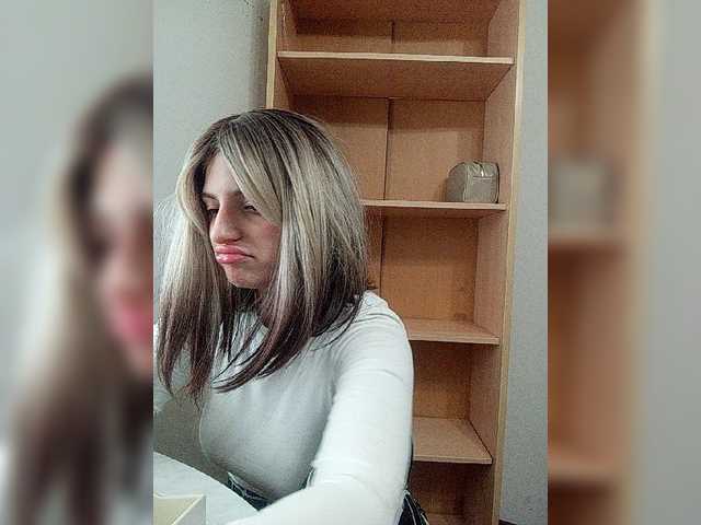 Sonyagasay live cam on BongaCams