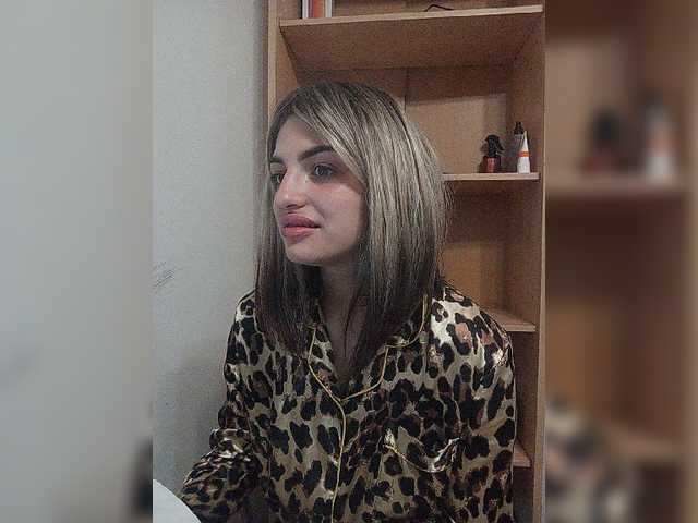Sonyagasay live cam on BongaCams