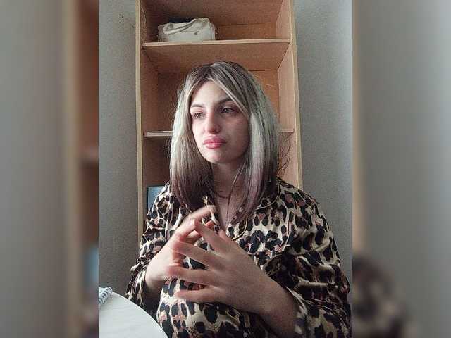 Sonyagasay live cam on BongaCams