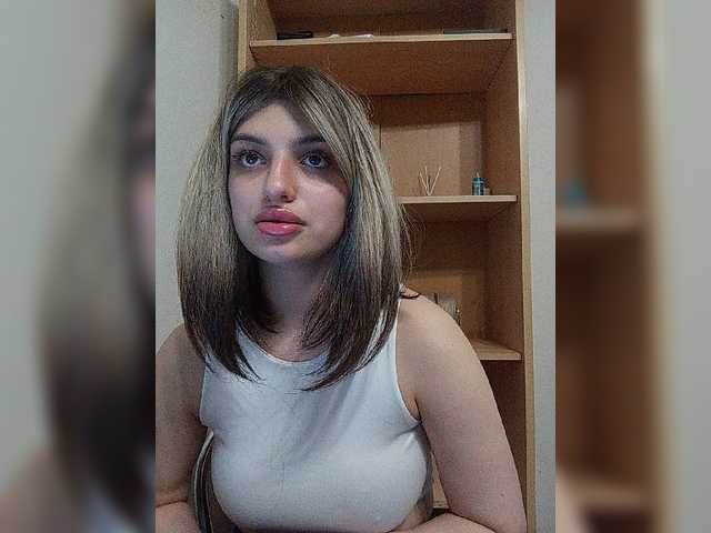 Sonyagasay live cam on BongaCams