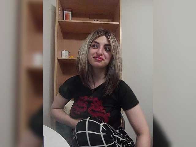 Sonyagasay live cam on BongaCams