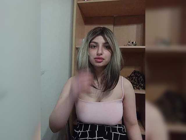 Sonyagasay live cam on BongaCams