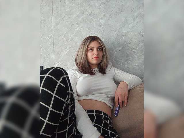 Sonyagasay live cam on BongaCams