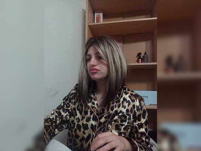 Sonyagasay live cam on BongaCams