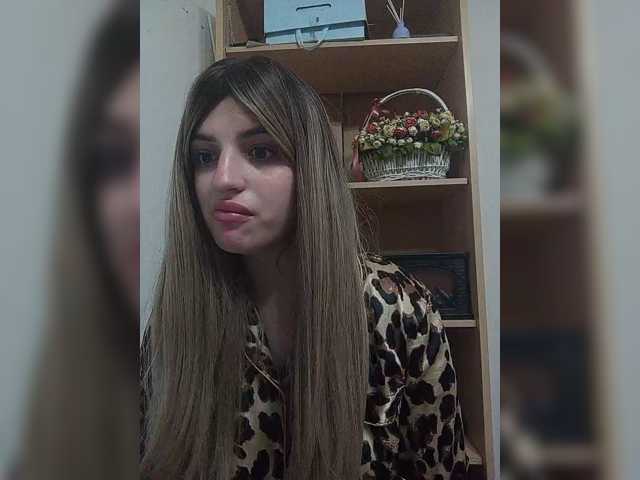 Sonyagasay live cam on BongaCams