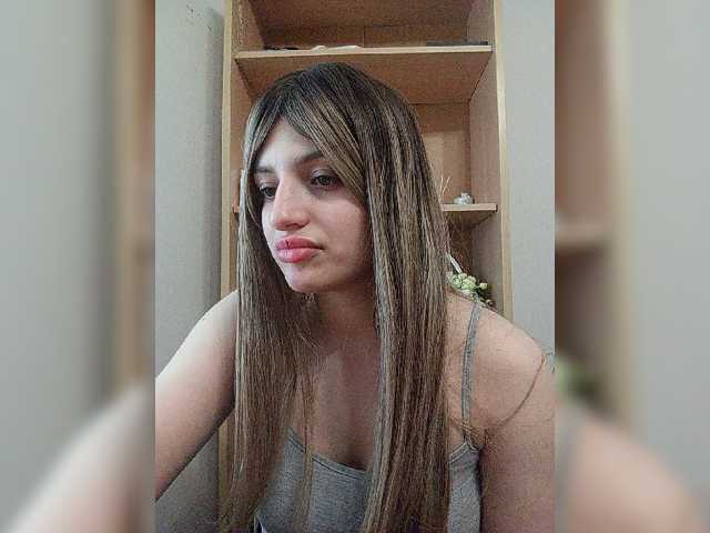 Sonyagasay live cam on BongaCams