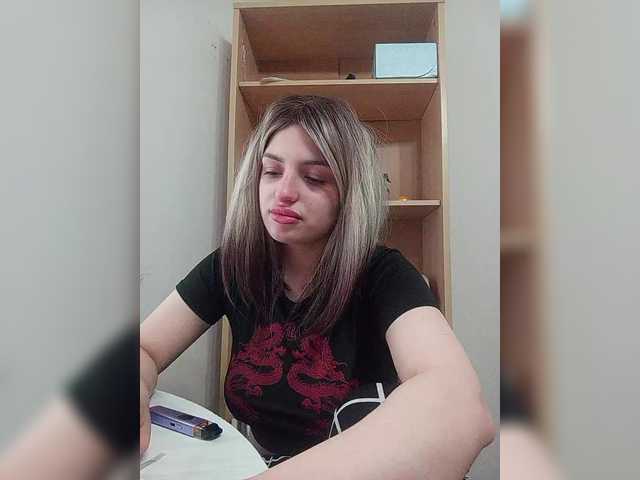 Sonyagasay live cam on BongaCams