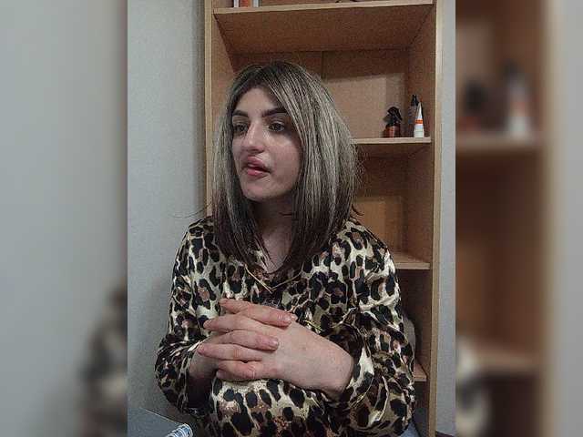 Sonyagasay live cam on BongaCams