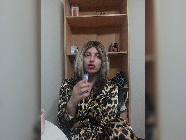 Sonyagasay live cam on BongaCams