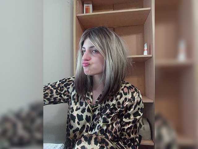 Sonyagasay live cam on BongaCams