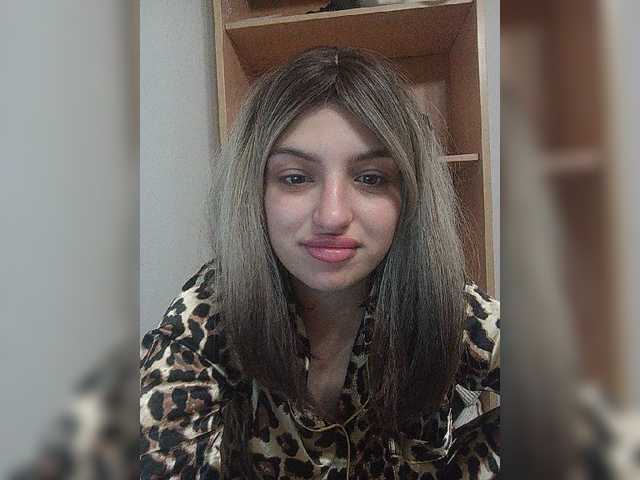 Sonyagasay live cam on BongaCams