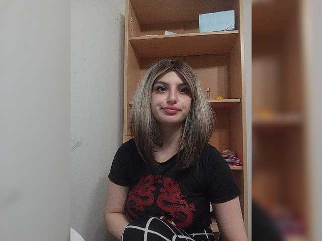 Sonyagasay live cam on BongaCams