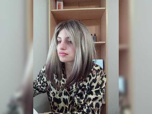 Sonyagasay live cam on BongaCams