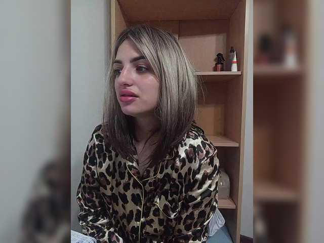 Sonyagasay live cam on BongaCams