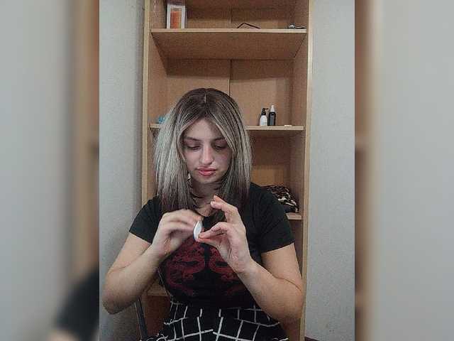 Sonyagasay live cam on BongaCams