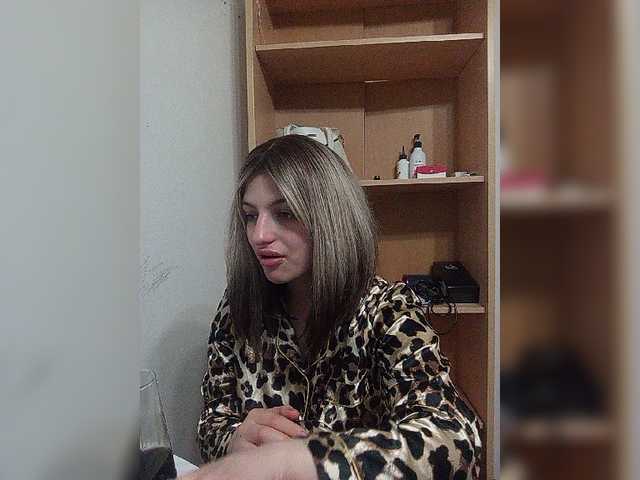 Sonyagasay live cam on BongaCams