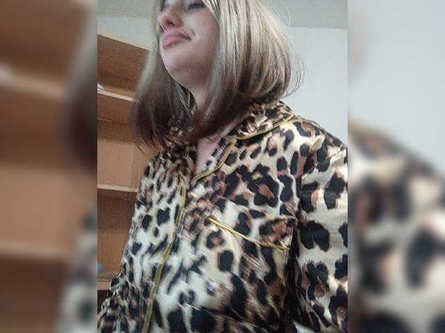 Sonyagasay live cam on BongaCams