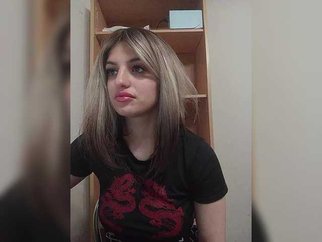 Sonyagasay live cam on BongaCams