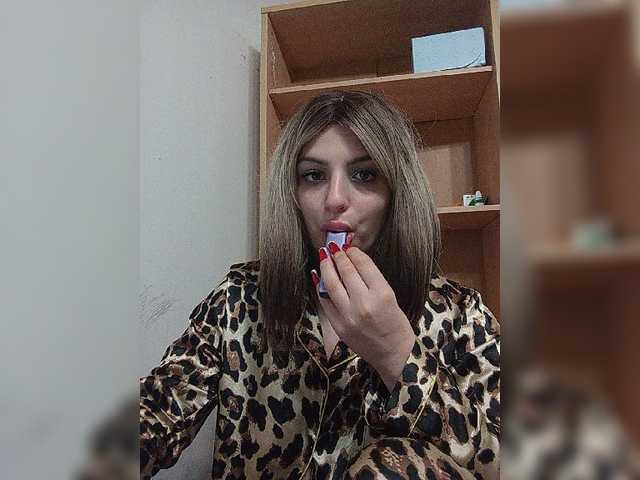 Sonyagasay live cam on BongaCams