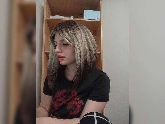 Sonyagasay live cam on BongaCams