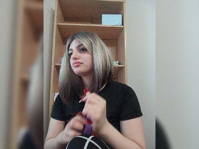 Sonyagasay live cam on BongaCams