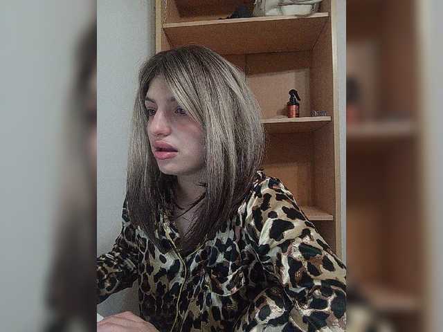 Sonyagasay live cam on BongaCams