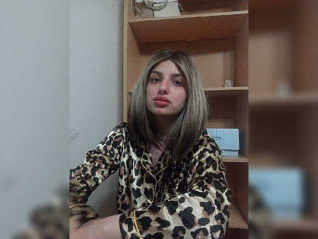 Sonyagasay live cam on BongaCams