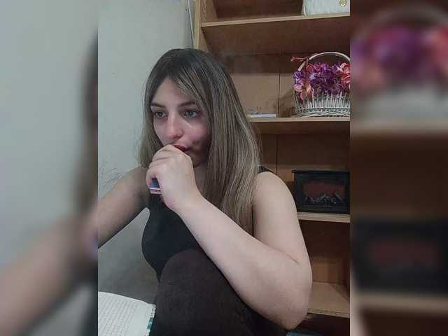 Sonyagasay live cam on BongaCams