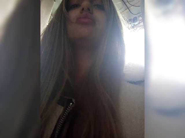 Sonyagasay live cam on BongaCams