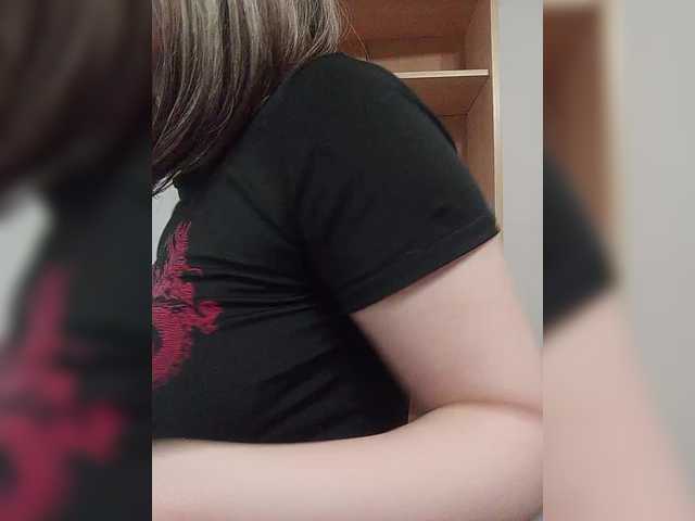 Sonyagasay live cam on BongaCams