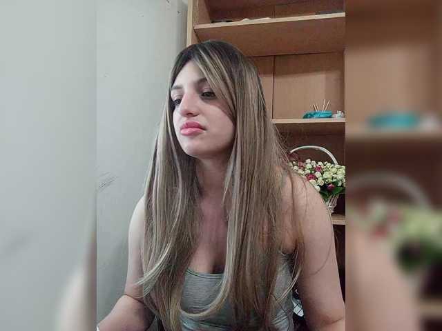 Sonyagasay live cam on BongaCams