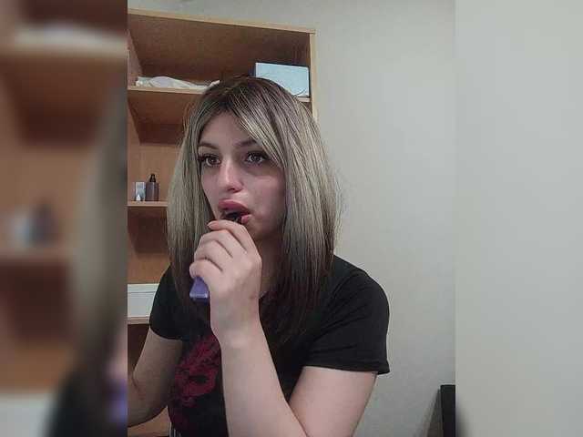 Sonyagasay live cam on BongaCams