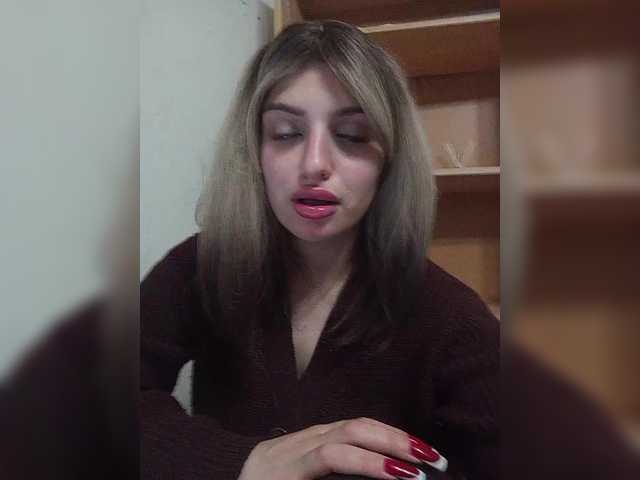 Sonyagasay live cam on BongaCams